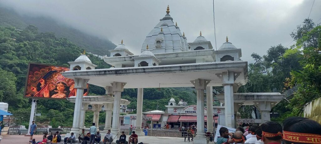 Vaishno Devi Temple: A Sacred Pilgrimage of Faith and Devotion