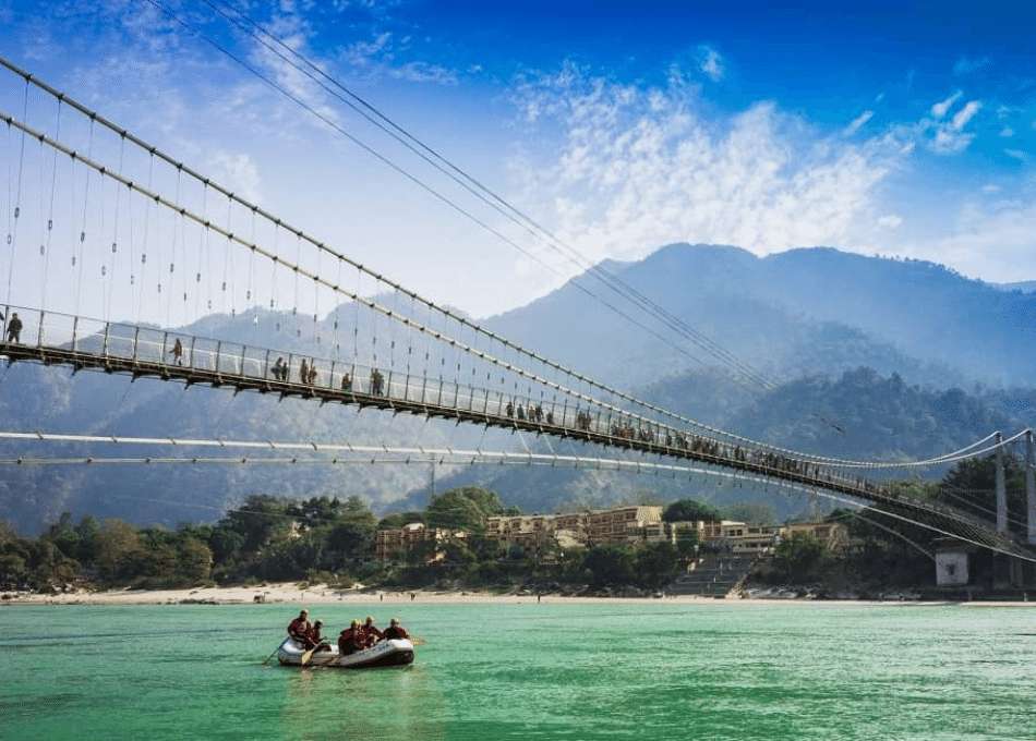 Rishikesh: The Sacred Gateway to Spiritual Awakening 🕉